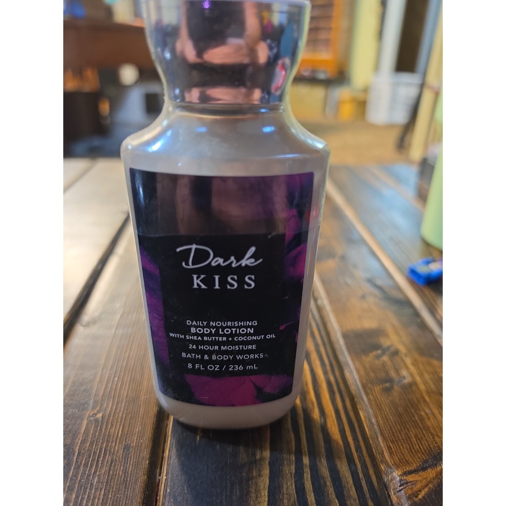 Bath & Body Works Dark Kiss Body Lotion Moisturizing Shea & Vitamin E 8 oz